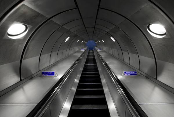 Photograph Roland Shainidze London Underground I on One Eyeland